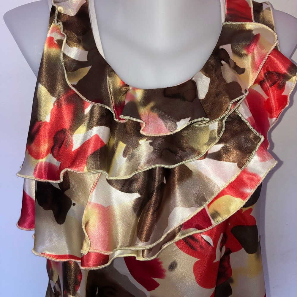 Women’s Ruffle Top - Picture 3 of 4